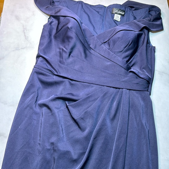 La Femme Surplice Off the Shoulder Column Gown in Navy NWOT - Picture 2 of 5